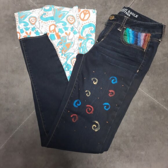 Handpainted One of a Kind American Eagle Bell Bottom Jeggings Sz 4 - Picture 1 of 7